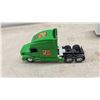 Image 7 : 7UP Collectible Scale Model Semi-Truck with Volvo VNL Cab and "Fresh Up" Advertising Trailer