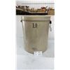Image 1 : Medalta Potteries Ltd. Medicine Hat Alberta 10 Imperial Stoneware Crock, Has a Crack
