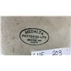 Image 2 : Medalta Potteries Ltd. Medicine Hat Alberta 10 Imperial Stoneware Crock, Has a Crack