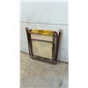 Image 4 : Vintage 1960s-70s Folding Lawn Chair with Tubular Steel Frame and Floral Fabric