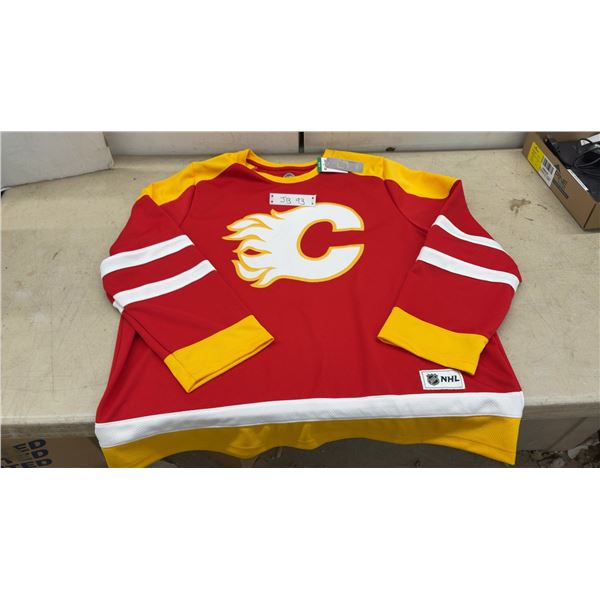 NHL Calgary Flames Hockey Jersey, Size XL/TG, 100% Polyester, New with Tags