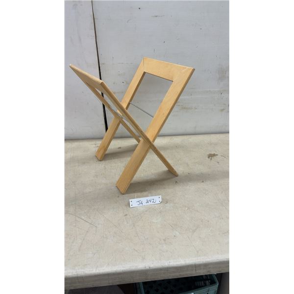 Wooden X-Frame Folding Magazine Rack with Metal Cross Rods