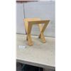 Image 3 : Wooden X-Frame Folding Magazine Rack with Metal Cross Rods