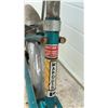 Image 8 : Leader 3-Speed Bicycle with Banana Seat, Sissy Bar, & Fenders