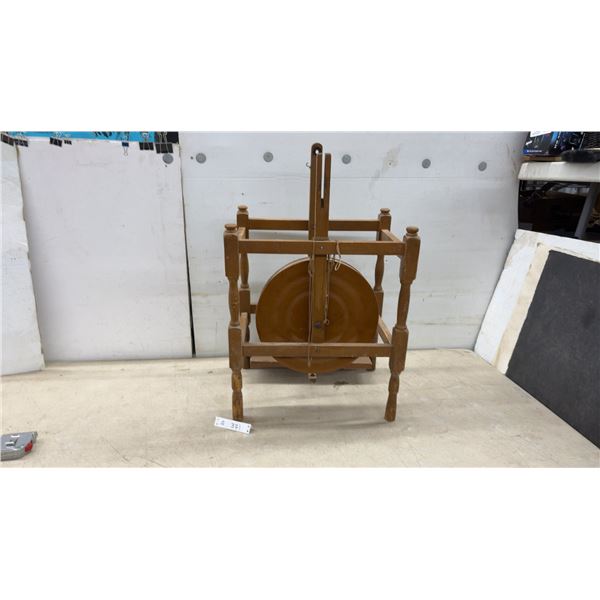 Vintage Wooden Spinning Wheel with Turned Legs and Foot Treadle