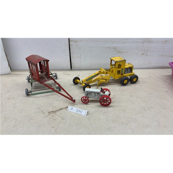 Vintage Marx Lumar Power Grader, Pressed Steel Toy, Tractor