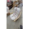 Image 4 : Vintage Rattan Living Room Set with 2 Swivel Rocking Armchairs, Glass-Top Table, and More
