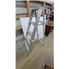 Image 1 : Aluminum 5-Step Folding Stepladder with Non-Slip Top Platform