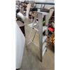 Image 3 : Aluminum 5-Step Folding Stepladder with Non-Slip Top Platform