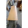 Image 3 : Light Wood Six-Drawer Dresser with Round Knob Pulls 30 x 48 x 18"