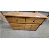 Image 4 : Light Wood Six-Drawer Dresser with Round Knob Pulls 30 x 48 x 18"