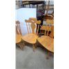 Image 8 : Light Oak Oval Dining Table and Tapered Legs 30 x 59 x 35" and 4 Chairs