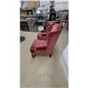 Image 3 : Pair of Classic Wingback Armchairs in Burgundy Ribbed Upholstery