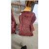 Image 4 : Pair of Classic Wingback Armchairs in Burgundy Ribbed Upholstery