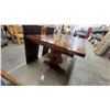 Image 5 : Ethan Allen Old Tavern Colonial Style Extendable Dining Table With Carved Pedestal Base