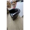 Image 2 : Espresso Faux Leather Accent Barrel Tub Chair