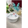 Image 7 : Decorative Glass Vegetables, Bird Figurines, Floral Ceramic Bath Set, Angel Statue and More