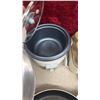 Image 3 : Frying Pans, Mixing Bowls, Black & Decker Rice Cooker, BraunYogurt Maker and More