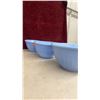 Image 7 : Set of Three Jeannette Glass Delphite Blue Ribbed Nesting Mixing Bowls, Late 1930s