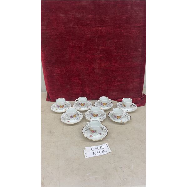 Set of Eight Porcelain Bavaria Schumann Arzberg Cups and Reticulated Floral Saucers With Gold Trim