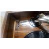 Image 4 : Antique Victor Talking Machine Company Upright Cabinet Victrola Phonograph with Internal Horn