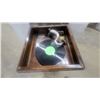 Image 5 : Antique Victor Talking Machine Company Upright Cabinet Victrola Phonograph with Internal Horn