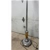 Image 4 : Vintage 1920s-1940s Art Deco Torchiere Floor Lamp with Alabaster Bowl Shade and Marble Base