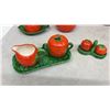 Image 7 : Vintage Majolica-Style Tomato-Shaped Ceramic Tableware Set, Teapot, Ice Bucket, and More
