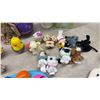 Image 7 : Easter Bunny Cream and Sugar Set, Ceramic Decorative Collection with Plate, Eggs, and More