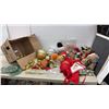 Image 1 : Assortment of Christmas Decorations Including Ornaments, Plush Snowmen, Plates, and More