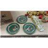 Image 3 : Assortment of Christmas Decorations Including Ornaments, Plush Snowmen, Plates, and More