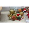 Image 4 : Assortment of Christmas Decorations Including Ornaments, Plush Snowmen, Plates, and More
