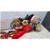 Image 7 : Assortment of Christmas Decorations Including Ornaments, Plush Snowmen, Plates, and More
