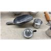 Image 3 : Aluminum Colanders, Kitchen Knives, Scoop, Strainer, Rolling Pin, Juicer, Coffee Pot and More
