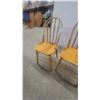 Image 3 : Pair of Wooden Bow-Back Windsor Dining Chairs with Spindle Back and Turned Legs