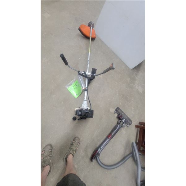 Stihl FS106 Gas-Powered Straight-Shaft String Trimmer with Bicycle-Style Handlebars