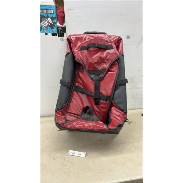 Samsonite Evolve SE Red and Black Rolling Duffel Bag with Compression Straps