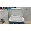 Image 4 : Igloo MaxCold Premium 58L (62 Quart) Wheeled Cooler with Ultratherm Insulated Lid