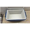 Image 3 : Coleman PolyLite 40 Cooler with White Lid and Blue Body