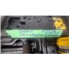 Image 5 : DeWalt DW616PKR 1 3/4 HP Fixed-Base/Plunge-Base Router Combo Kit with Case Missing Collet Nut