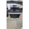 Image 1 : Samsung Stainless Steel Freestanding Electric Range with 5-Element Smoothtop and Warming Center