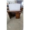 Image 1 : Vintage Single-Pedestal Wooden Desk with Five Drawers and Kneehole 27 x 35 x 20"
