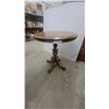 Image 1 : Vintage Round Wooden Pedestal Accent Table with Figured Veneer Top and Carved Fluted Column Hgt.
