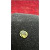Image 6 : 3 Gemstone Lot: Oval Opal Cabochon, Faceted Red Garnet, and Yellow-Green Gemstone
