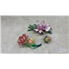 Image 11 : Shelf Decor: Porcelain Delicate Flowers, Coasters, Chicken Planter, Bobble Ceramic Cat & More