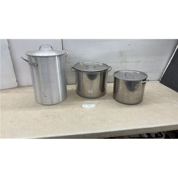 Set of 3 Cooking Pots Including Aluminum Turkey Fryer Pot and 2 Stainless Steel Stockpots with Lids