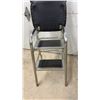 Image 5 : Vintage Chrome & Black Vinyl Kitchen Step Stool Chair w/ 2 Steps