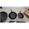 Image 4 : Cast Iron Cookware Set with Griddle, Two-Handle Pan, and Skillets, or Fry Pans 5 Pieces