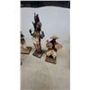 Image 2 : Vintage Zorro's Mexican Statues, Genuine Leather, Onyx, and Paper Mache Figures on Wood Bases