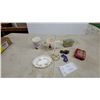 Image 1 : Royal Commemorative Lot: Queen Elizabeth II Tin, Mugs, Trinket Boxes, Loupe, Buttons and More